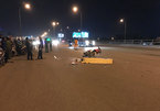 Xe máy va chạm container trên cầu Đồng Nai, 2 người tử vong