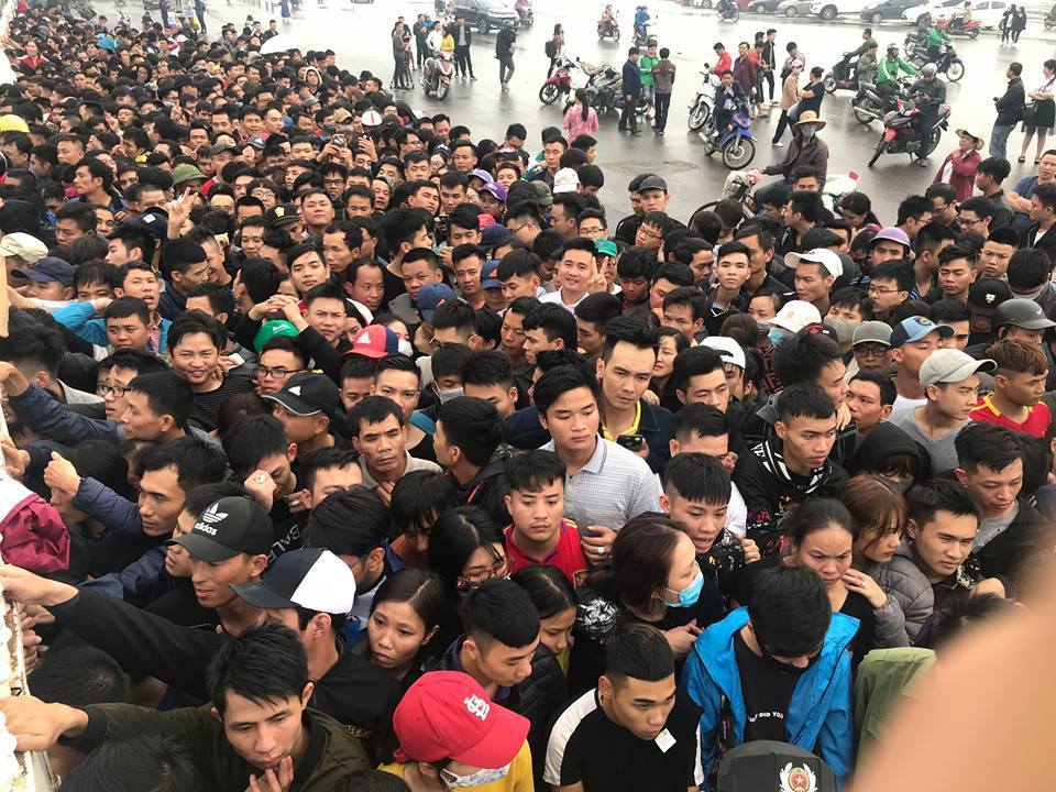 Vé bán kết AFF Cup: Bán online từ 28/11, 