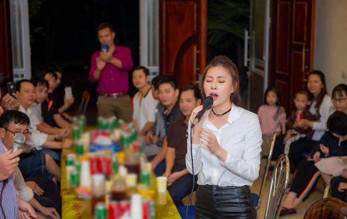 Phương Oanh ‘Quỳnh Búp Bê’ khoe giọng, Bảo Thanh khuyên nên làm ca sĩ