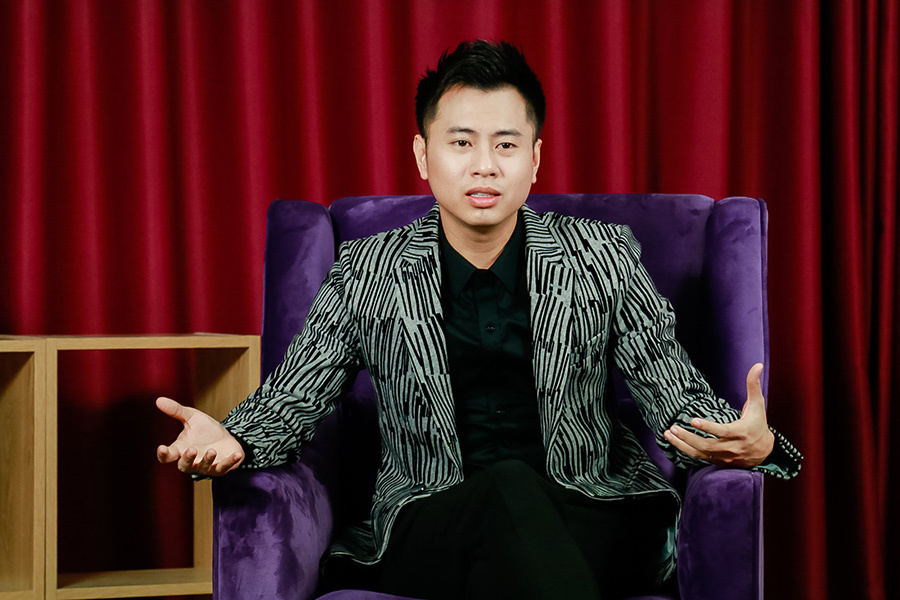 Dương Cầm: 'Ca sĩ hải ngoại hát ra chất bolero hơn ca sĩ trong nước'