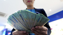 Đẩy lãi suất tăng cao: Ngân hàng nhỏ gây biến động khác thường Đẩy lãi suất tăng cao: Ngân hàng nhỏ gây biến động khác thường