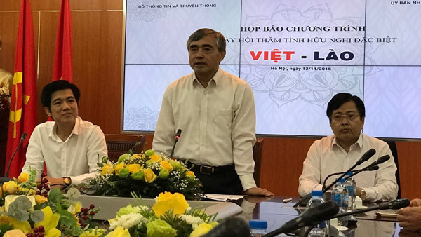 ‘Thắm tình hữu nghị đặc biệt Việt - Lào’: Ngày hội của người dân vùng biên