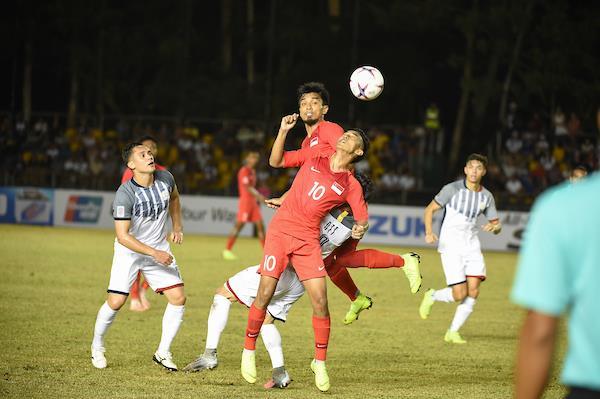 HLV Eriksson ra mắt, Philippines hạ Singapore trận ra quân AFF Cup