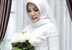 Vị hôn thê của nạn nhân máy bay Indonesia chụp ảnh cưới một mình