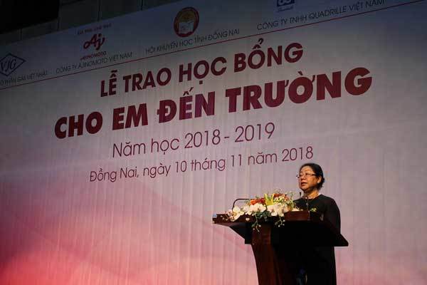 Tiếp sức giấc mơ đến trường cho 400 HS Đồng Nai