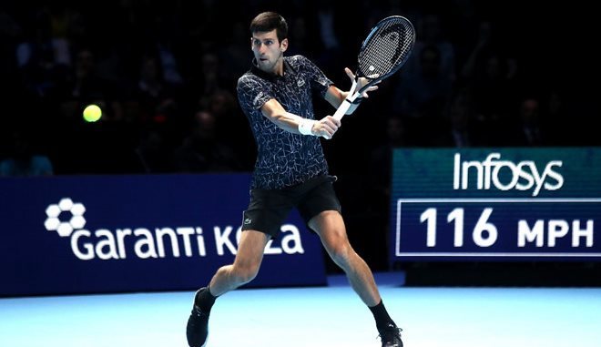 Hạ nhanh Zverev, Djokovic vào bán kết ATP Finals