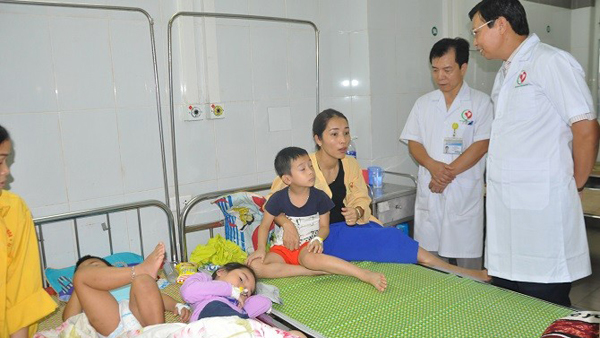 188 trẻ mầm non và 3 cô giáo ở Hà Nội nhập viện sau bữa liên hoan