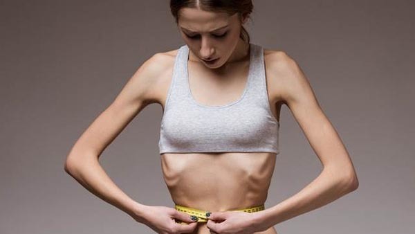 How does ăn xong móc họng help in weight loss?