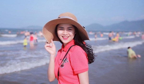Nhan sắc hoa khôi Đại học Vinh - vợ cầu thủ Quế Ngọc Hải