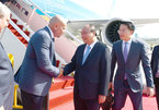 Hình ảnh Thủ tướng đến Papua New Guinea, bắt đầu tham dự APEC 26