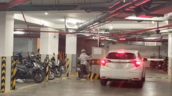 Giá gửi ô tô tăng gấp 5 lần: Méo mặt với 4 bánh Giá gửi ô tô tăng gấp 5 lần: Méo mặt với 4 bánh