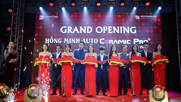 Khai trương trung tâm chăm sóc xe hơi 3000m2 ở Vinh