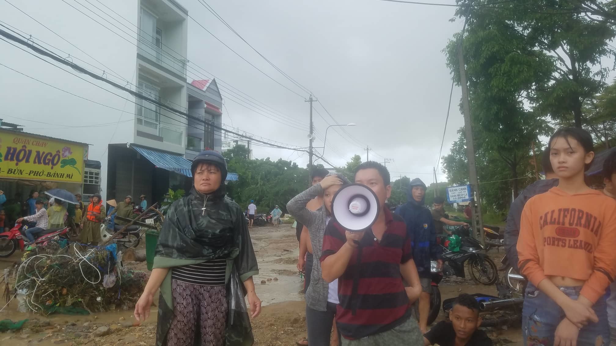 Nha Trang, Flood, typhoon No. 8