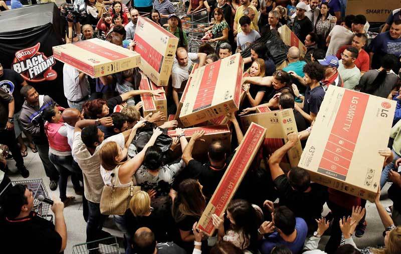 Nhân viên bán hàng tiết lộ 'bí mật đen tối' Black Friday: Bạn sẽ phải ngã ngửa