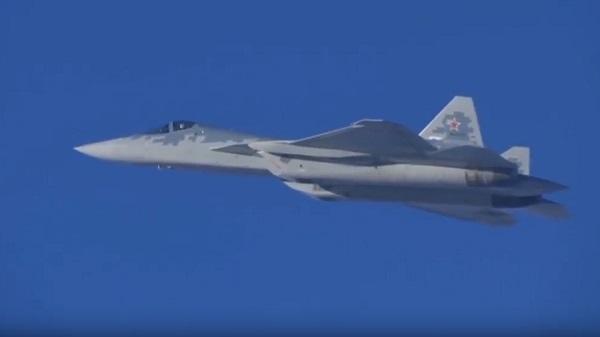 Xem tiêm kích tàng hình Su-57 lần đầu sải cánh ở Syria