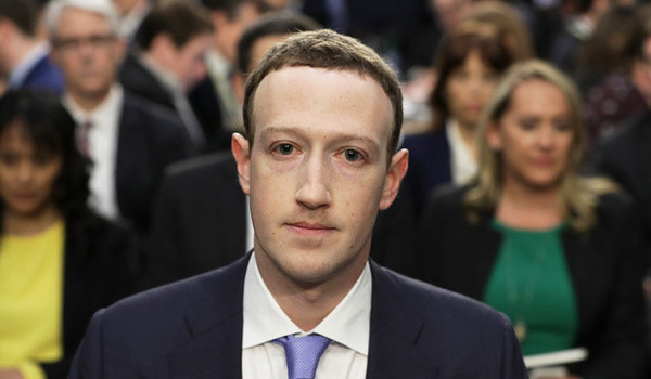 CEO Facebook Mark Zuckerberg lại bị yêu cầu đi điều trần