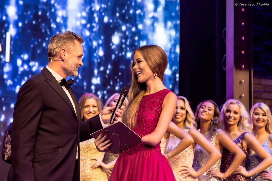 Người đẹp khuyết tật gây ấn tượng mạnh tại Miss Supranational