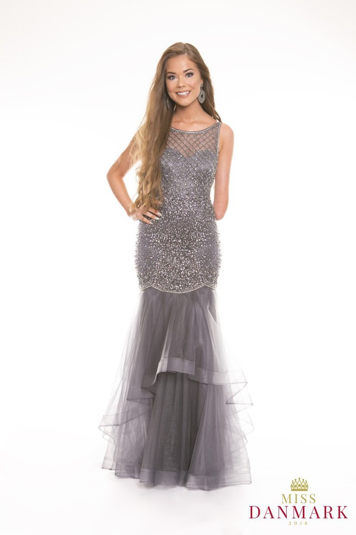 Người đẹp khuyết tật gây ấn tượng mạnh tại Miss Supranational