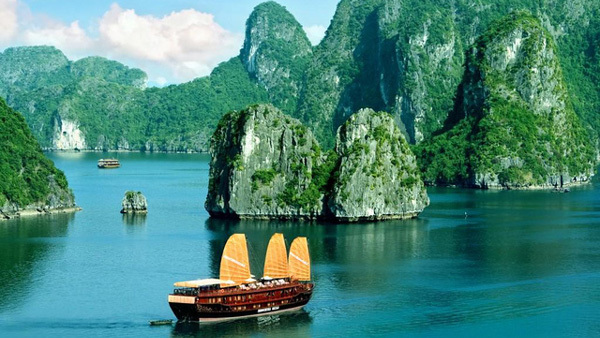 Hạ Long- ‘gà đẻ trứng vàng’ cho giới BĐS nghỉ dưỡng