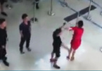 Nữ nhân viên hàng không bị tát, đạp: Sao an ninh sân bay chậm thế?
