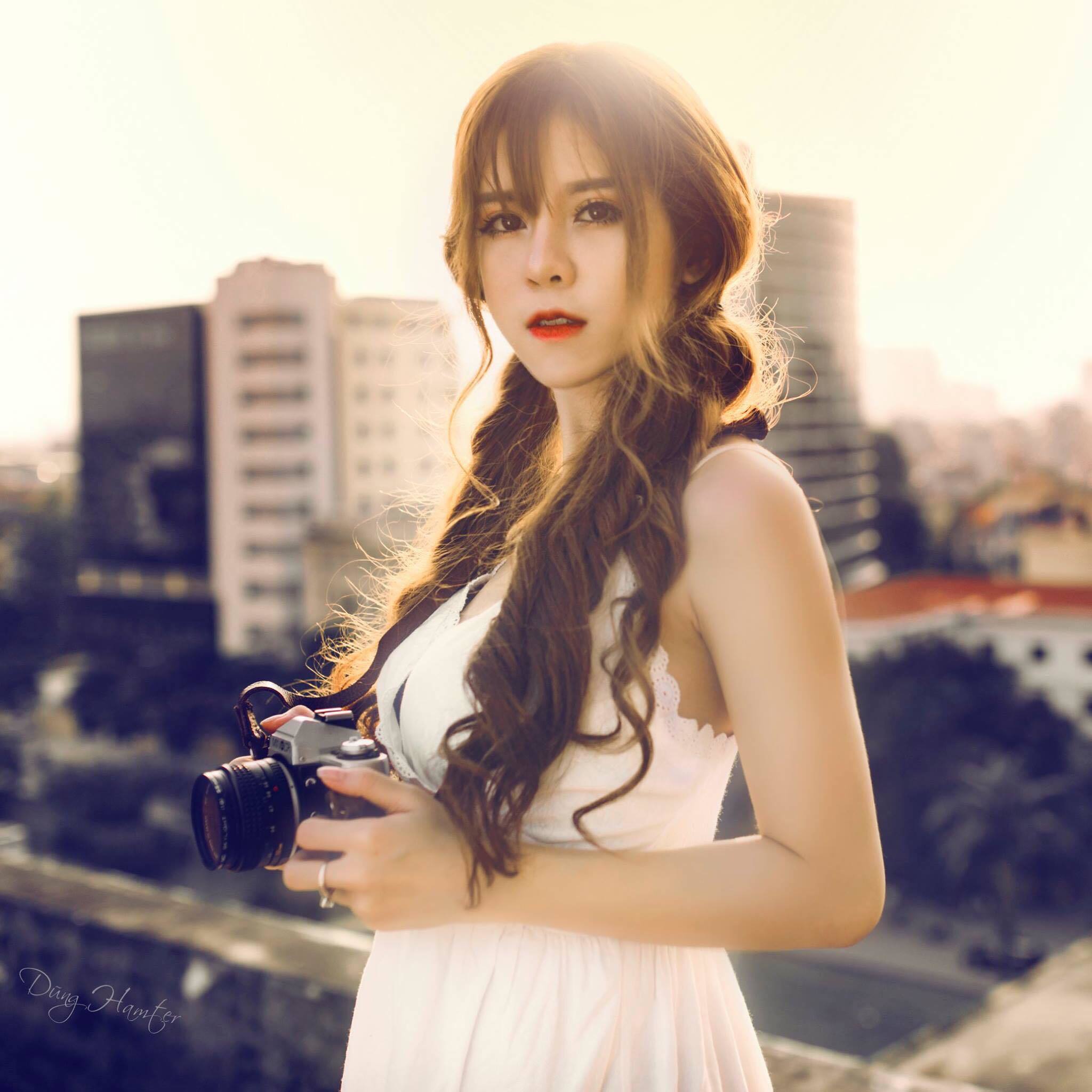 Nhan sắc nóng bỏng của hot girl sắp cưới Vlogger Huy Cung