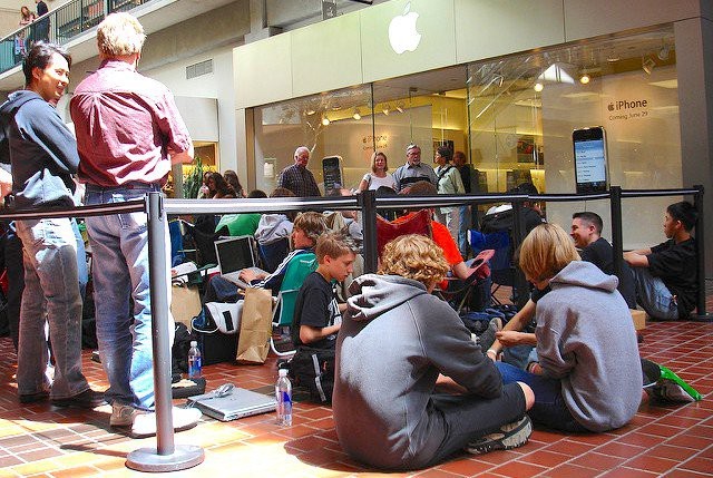 Nghề kỳ lạ nhưng cực 'ăn nên làm ra' vào ngày Black Friday