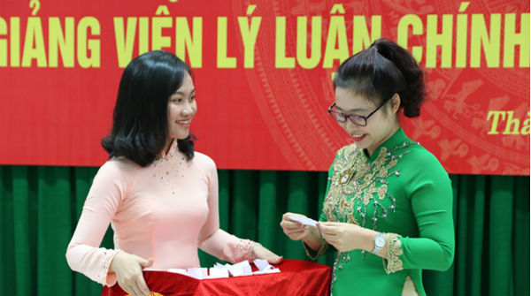 21 giảng viên tranh tài ở Hội thi lý luận chính trị giỏi toàn quốc 2018