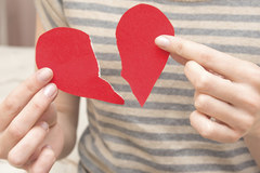 Bế tắc sau đêm người hàng xóm gõ cửa phòng