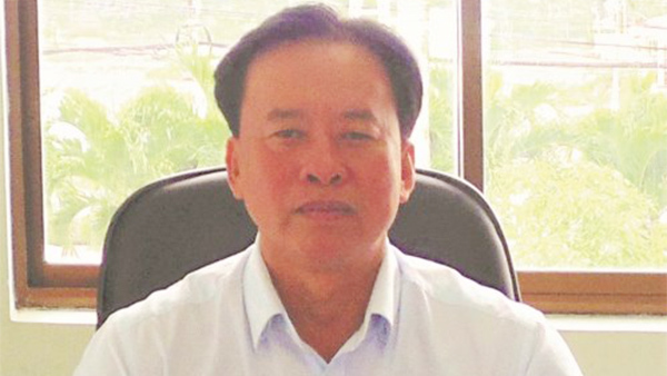 Khai lý lịch trình độ đại học, Chủ tịch huyện bị kỷ luật vì không có bằng