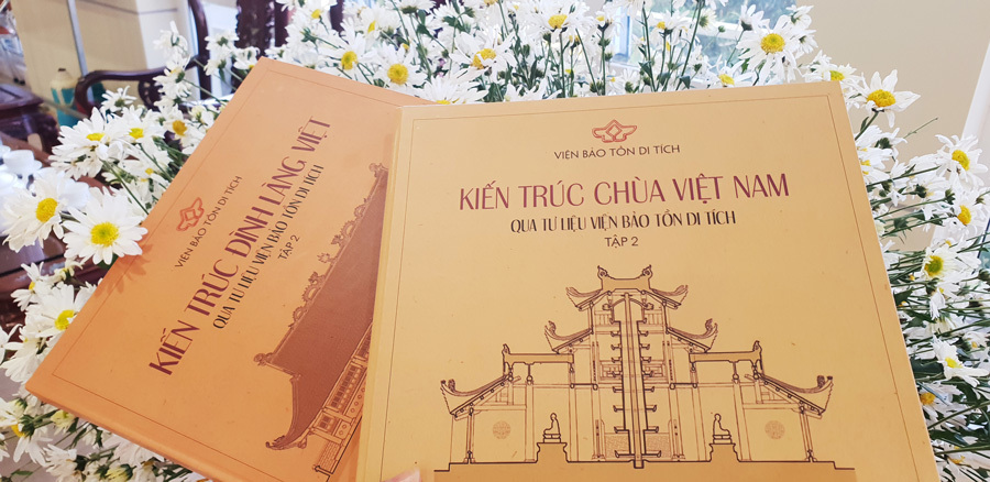 Bộ sách quý về 22 ngôi đình chùa tiêu biểu của Việt Nam