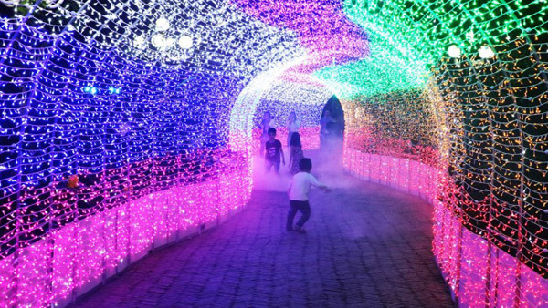 Lộng lẫy lễ hội ánh sáng ở Quảng Ninh Gate