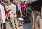 Nam thanh niên tử nạn dưới gầm xe container trên đường Hà Nội