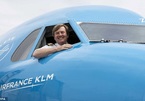 Vua Hà Lan làm phi công lái Boeing
