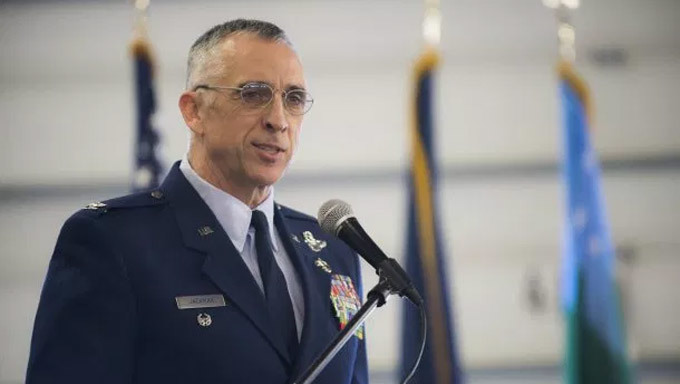 Đại tá Mỹ mất chức vì lái chiến đấu cơ đi gặp người tình