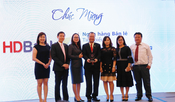 HDBank nhận giải thưởng ngân hàng bán lẻ tiêu biểu 2018