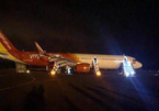 Máy bay Vietjet Air gặp sự cố, hành khách ra ngoài bằng cửa thoát hiểm