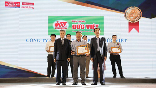 Đức Việt vào Top 100 sản phẩm-dịch vụ Tin & Dùng 2018