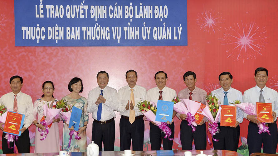 Kiện toàn nhân sự 5 tỉnh thành