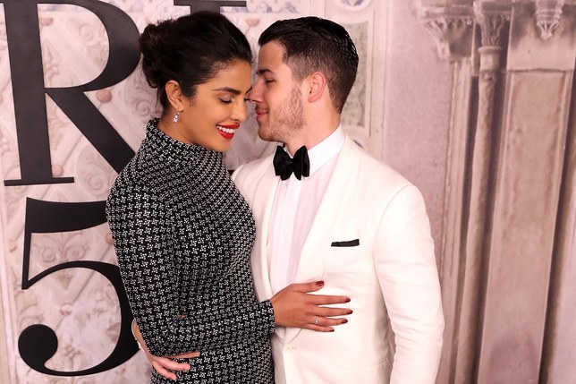 Nick Jonas và bà xã Hoa hậu làm đám cưới trong cung điện