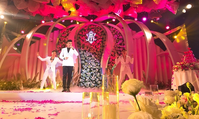 Ca sĩ Đan Trường xuất hiện trong đám cưới 4 tỷ nhà đại gia ở Thái Nguyên