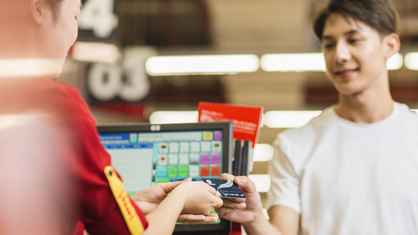 8 tỷ đồng tri ân chủ thẻ VinID dịp cuối năm