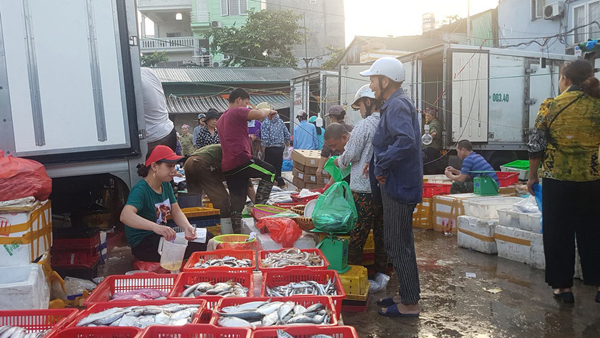 2 nữ phóng viên điều tra vụ bảo kê chợ Long Biên bị dọa giết