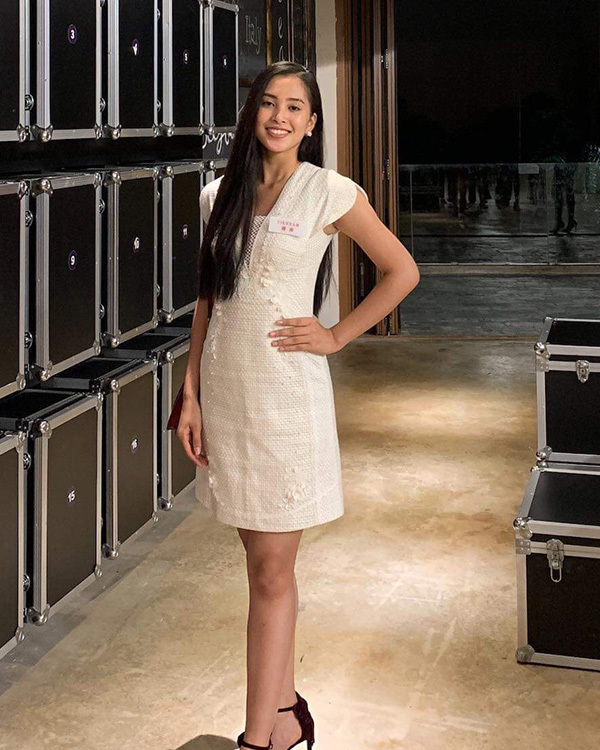 Sao Việt, Tin sao Việt, Tin tức sao Việt, MC Hoàng Linh, Mỹ Tâm, H’Hen Niê, Thùy An, Hương Giang, Hoa hậu Hoàn vũ 2018