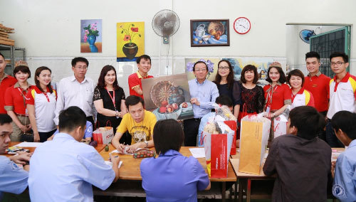 600 phần quà dành cho người khuyết tật TP.HCM