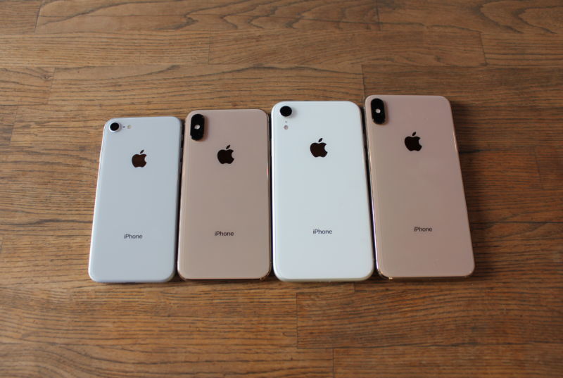 iPhone mới bán ế, hàng nghìn công nhân bị sa thải