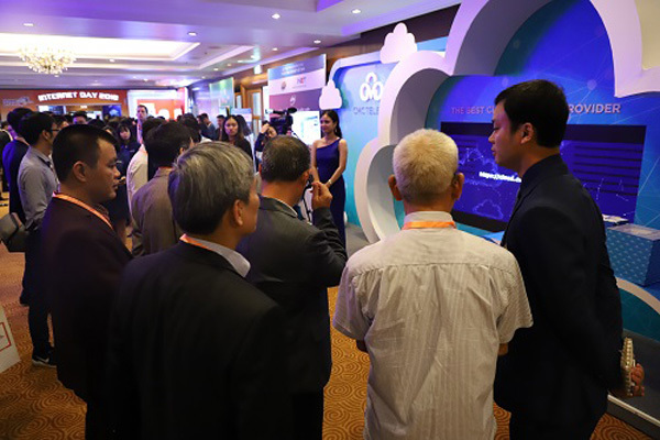 CMC Telecom trình diễn hệ sinh thái Cloud ở Internet Day 2018