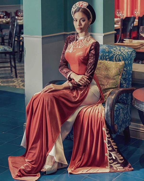 Sao Việt, Tin sao Việt, Tin tức sao Việt, Hoa hậu Kiều Ngân thả thính, Hoa hậu Kiều Ngân, Diễn viên thúy ngân trung dũng, Noo Phước Thịnh ủng hộ tuyển Việt