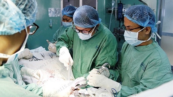 Gãy “súng” vì ngủ mơ thấy người khác quan hệ chăn gối
