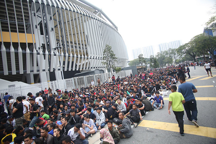 CĐV Việt Nam và 'bóng ma' hooligan Malaysia