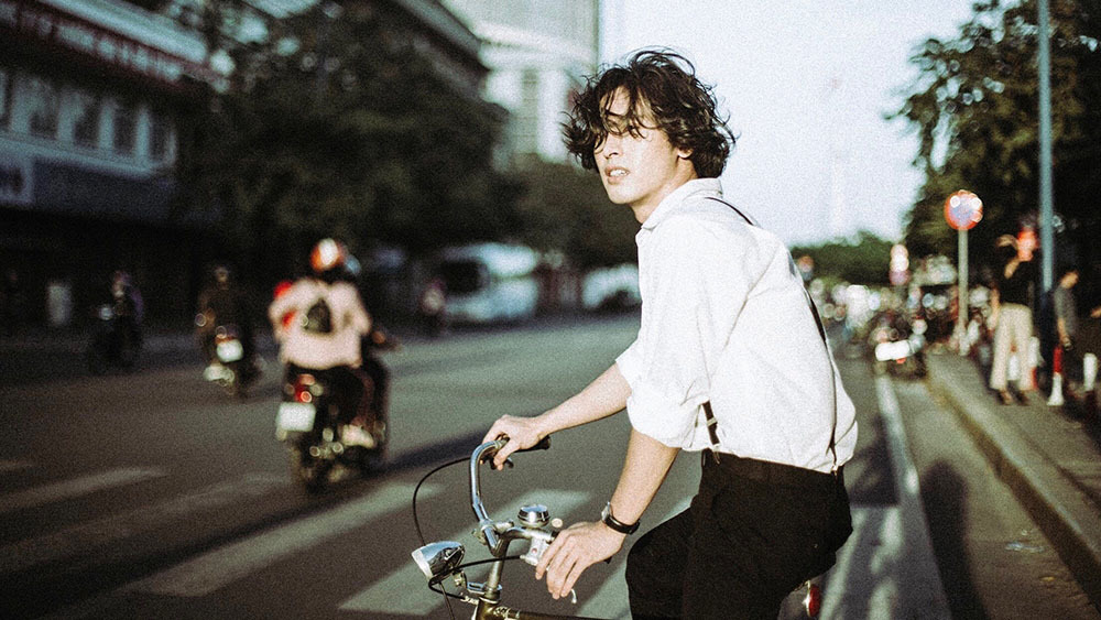 Chàng trai Sài Gòn gây chú ý với bộ ảnh lấy cảm hứng những năm 80